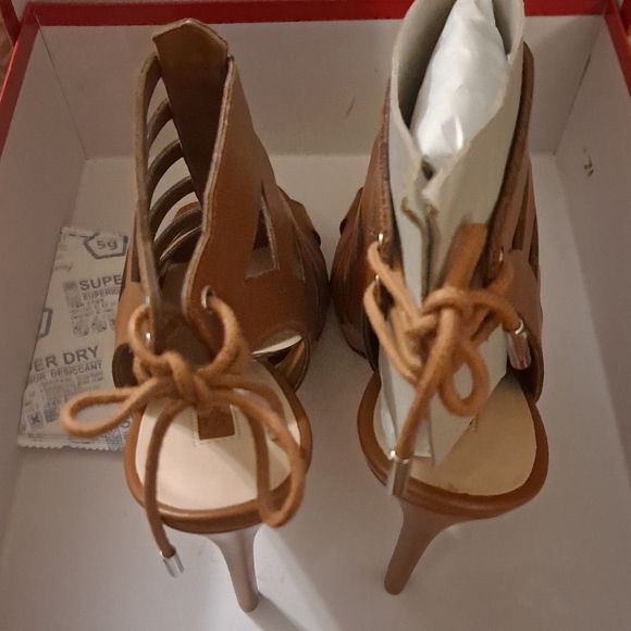 Guess Apex Brown Leather High Heels-Size 8.5 - Picture 9 of 11